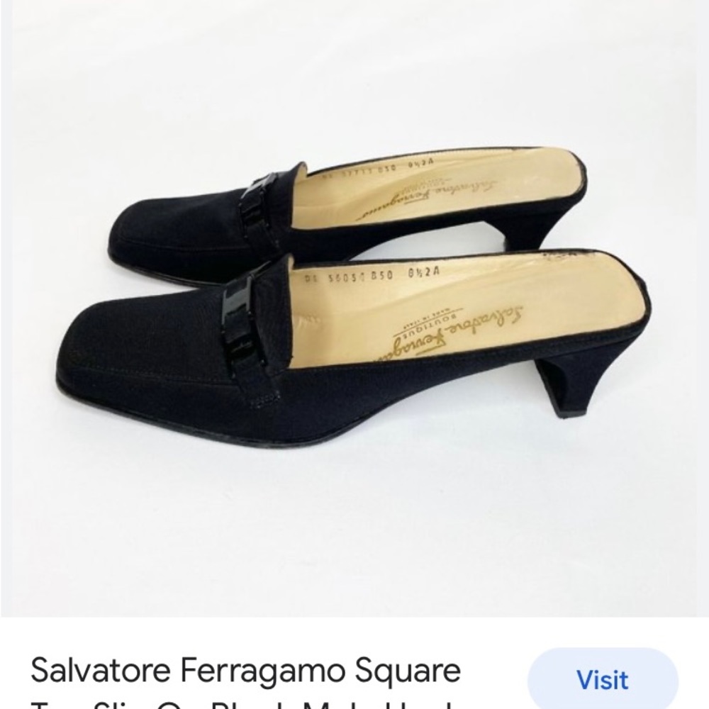 SALVATORE  FERRAGAMO BOUTIQUE LOGO HEELS